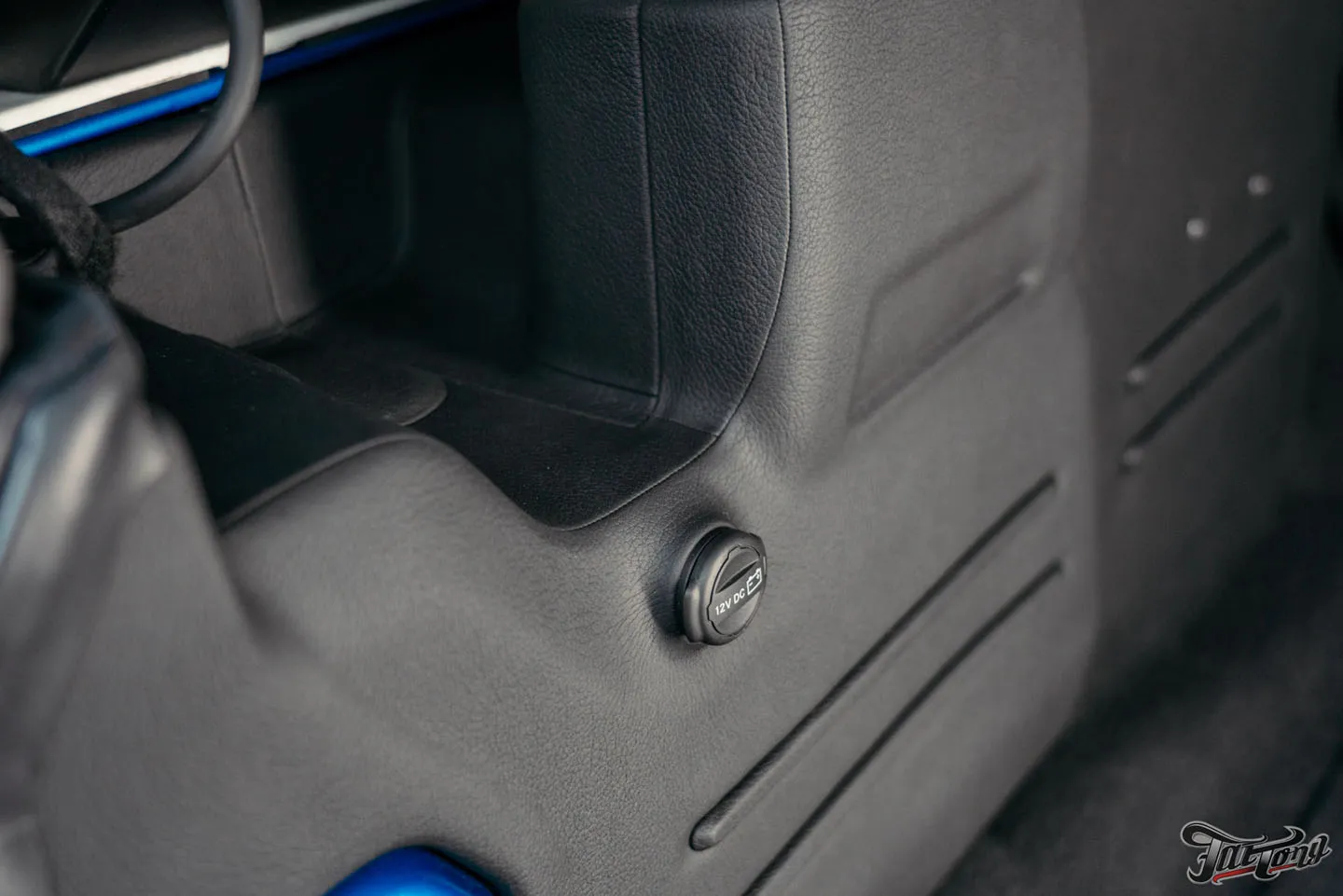 Прокачали Jeep Wrangler Rubicon, часть 2: установка цветных ремней безопасности, доработки по кузову. Как выглядит автомобиль после всех работ?